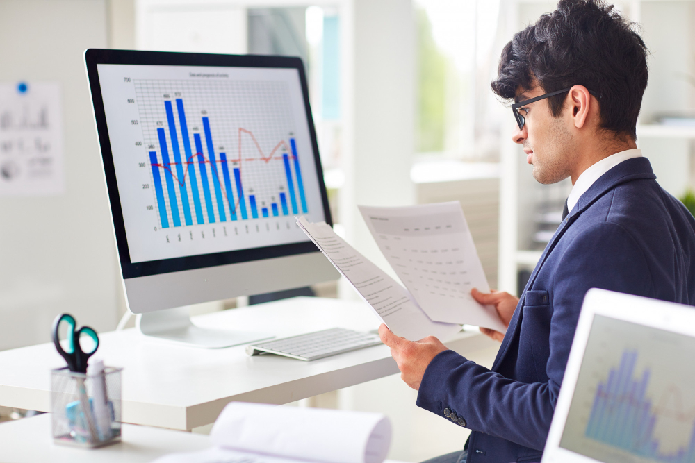 How to Start a Career as a Data Analyst in 2026